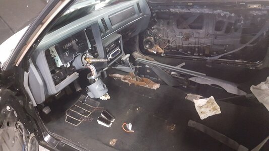 GN 86 Interior in pieces.jpg